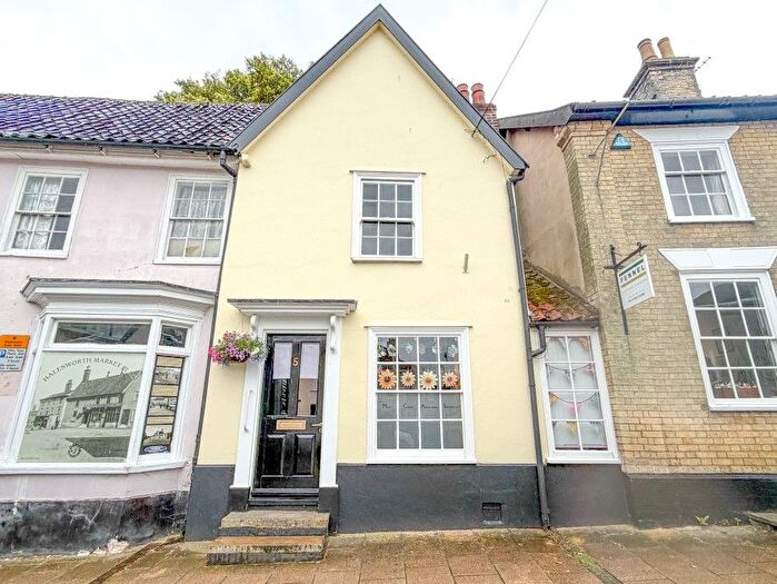 1 Bedroom Maisonette For Sale In A Market Place, Halesworth, Suffolk, IP19