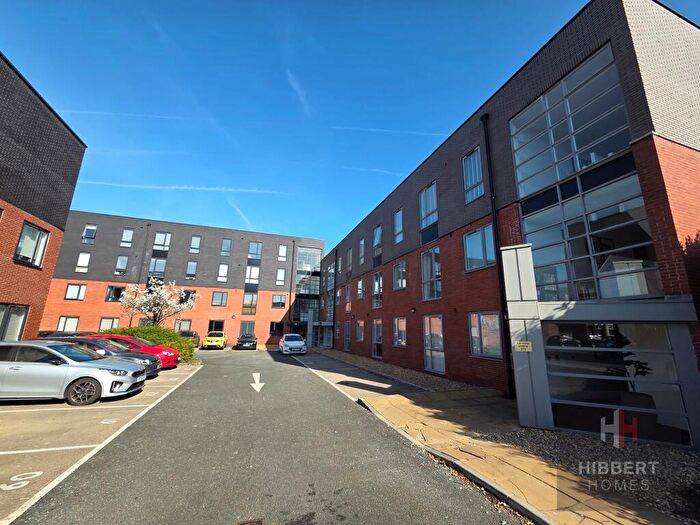 2 Bedroom Flat For Sale In Walton Apartments, Crossford Court, Dane Road, Sale, M33