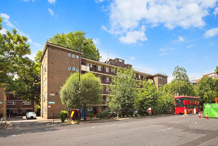 2 Bedroom Flat For Sale In New North Road, Shoreditch, N1