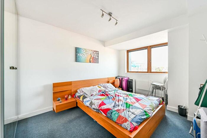 1 Bedroom Flat To Rent In St Pancras Way, Camden, London, NW1