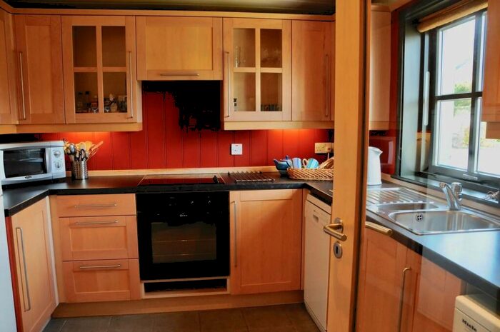 2 Bedroom Cottage To Rent In Beili, Hushwing Living, St Florence, SA70
