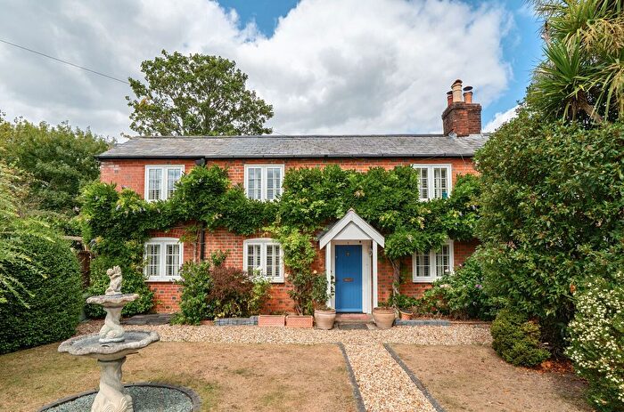 3 Bedroom Cottage For Sale In Waters Green, Brockenhurst, SO42