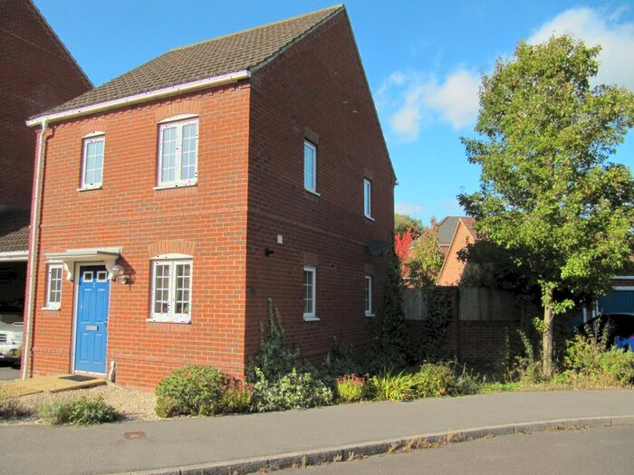 3 Bedroom House To Rent In Beggarwood, Basingstoke, RG22