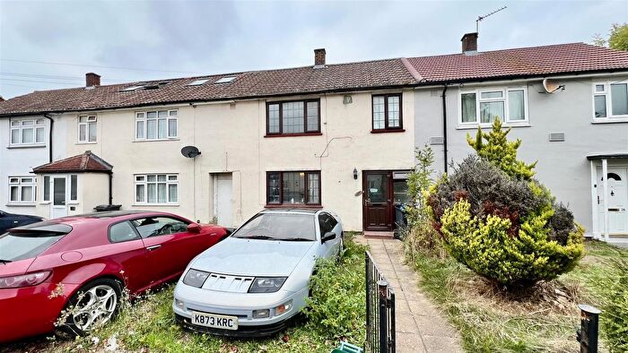 3 Bedroom Terraced House For Sale In Whittle Road, Heston, TW5