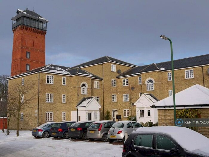 2 Bedroom Flat To Rent In Edith Cavell Way, London, SE18