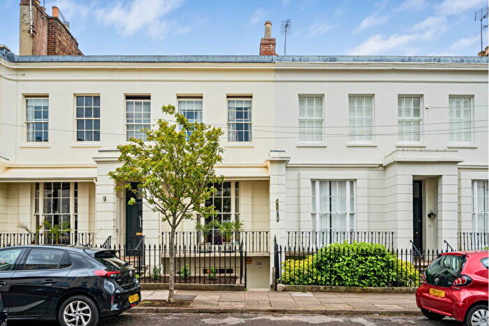 2 Bedroom Apartment For Sale In Grosvenor Place South, Cheltenham, GL52