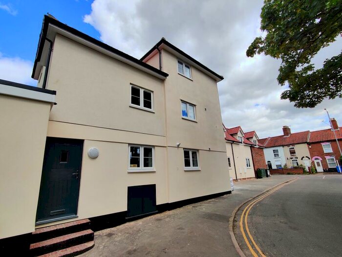 2 Bedroom Flat To Rent In Bull Close, Norwich, NR3