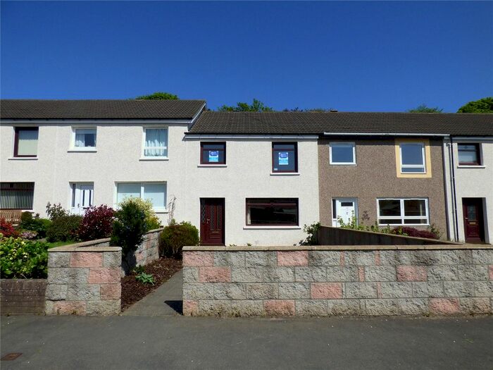 3 Bedroom Terraced House To Rent In Craigmaroinn Gardens, Aberdeen, AB12