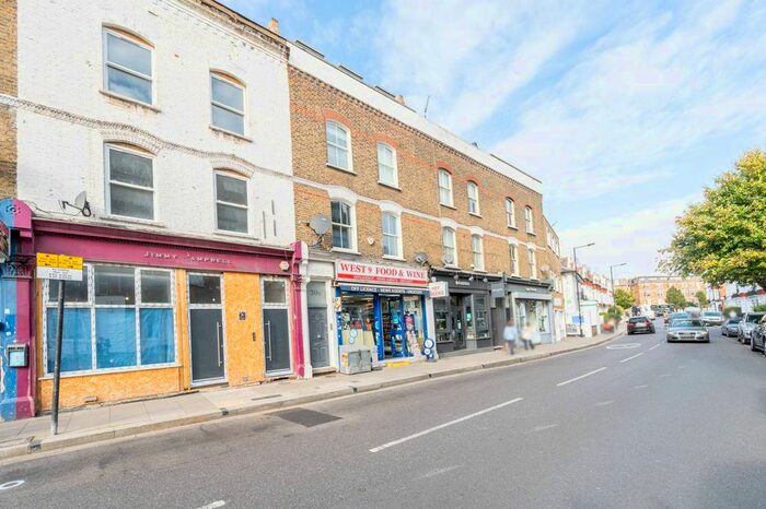 2 Bedroom Flat To Rent In Parsons Green Lane, Parsons Green, London, SW6