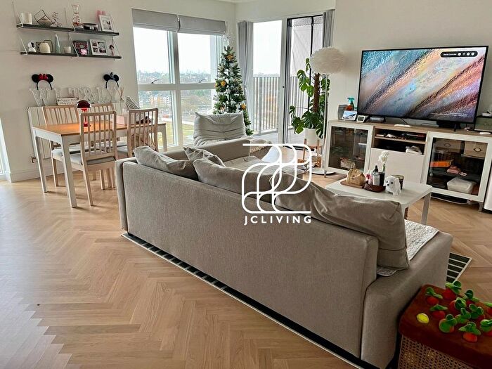 2 Bedroom Flat To Rent In Birch House, Kidbrooke Village, London, SE3