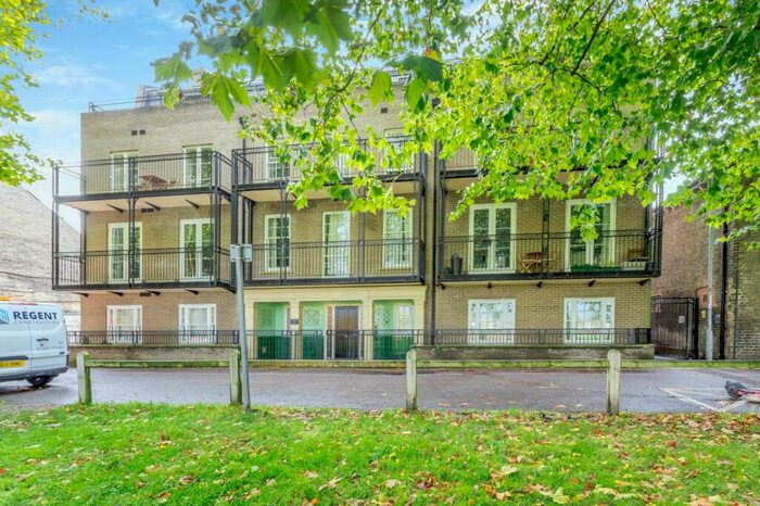 1 Bedroom Flat To Rent In Regent Terrace, Cambridge, Cambridgeshire, CB2