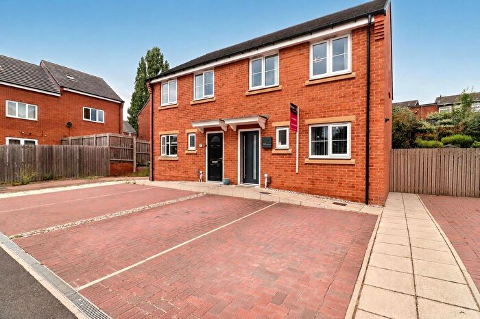3 Bedroom Semi Detached House For Sale In Kingfisher Avenue, Norton, TS20