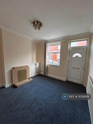 3 Bedroom End Of Terrace House To Rent In Montague Road, Leicester, LE2
