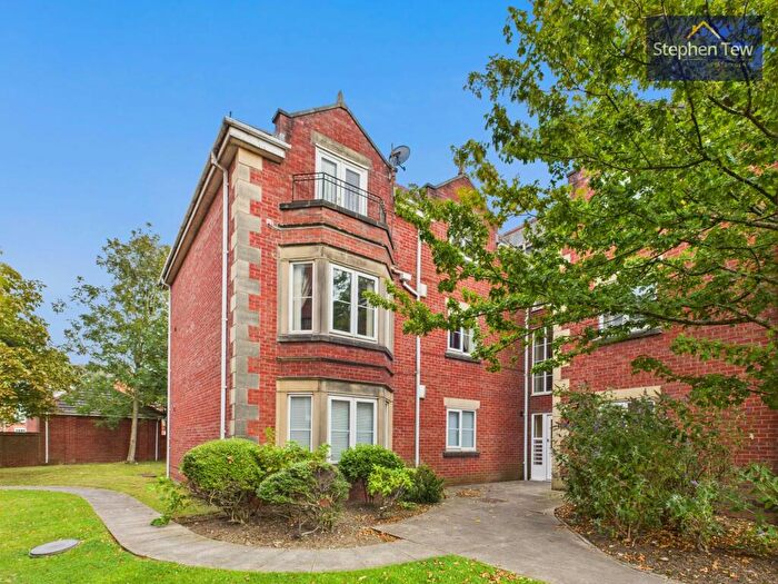 2 Bedroom Flat For Sale In Whitegate Drive, Blackpool, FY3