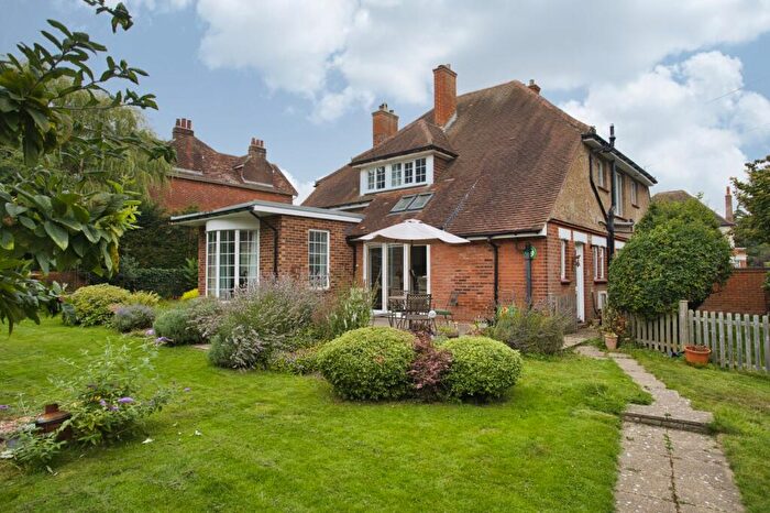 4 Bedroom Detached House For Sale In Broadfield Road, Folkestone, CT20