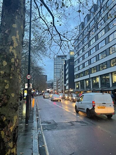 1 Bedroom Flat To Rent In Royley House, Old Street, London, Greater London, EC1V