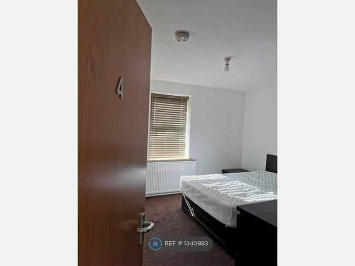 5 Bedroom End Of Terrace House To Rent In Amity Road, Reading, RG1