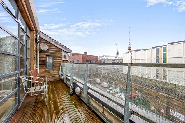 2 Bedroom Apartment To Rent In Kingsland Road, London, E2