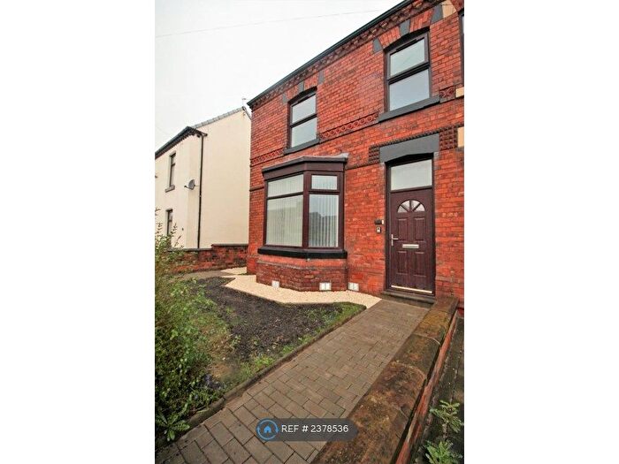4 Bedroom Semi-Detached House To Rent In Bolton Road, Ashton-In-Makerfield, Wigan, WN4