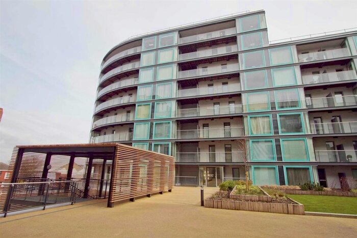 1 Bedroom Flat To Rent In Vantage Building, High Point Village, Hayes, UB3