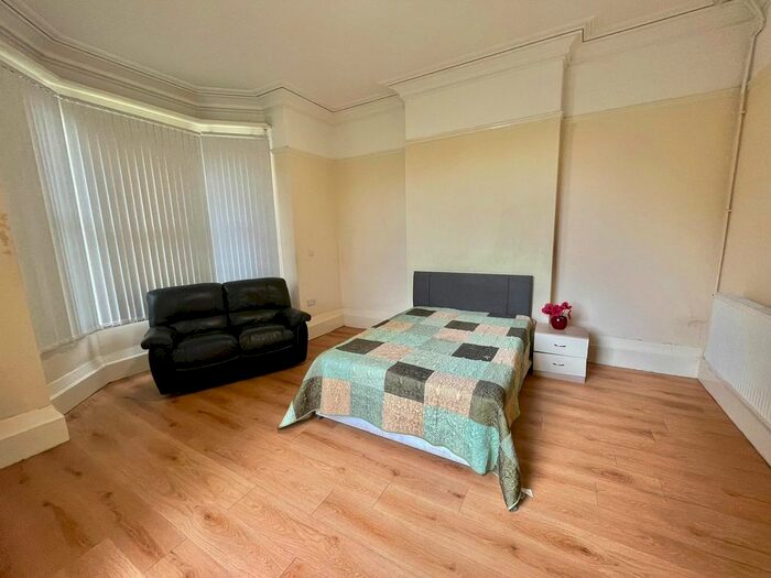 1 Bedroom Property To Rent In Grove Road, Wrexham, LL11