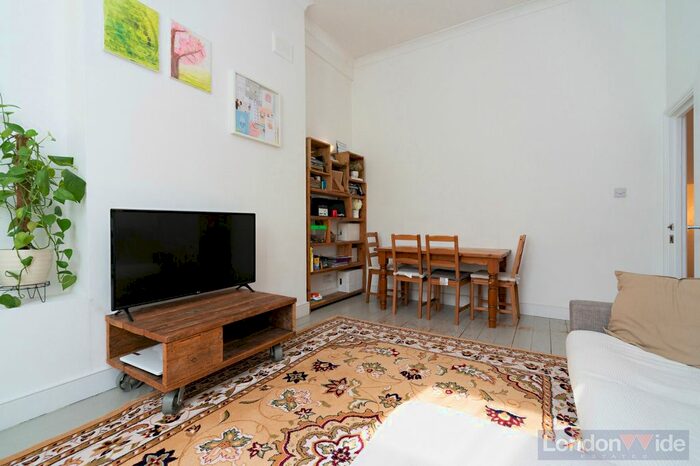 2 Bedroom Flat To Rent In B, Goldney Road, London, W9