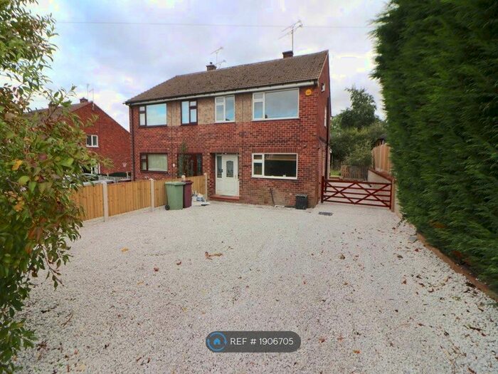 3 Bedroom Semi-Detached House To Rent In West Street, Eckington, Sheffield, S21