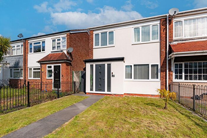 3 Bedroom End Of Terrace House For Sale In Morar Close, Birmingham, B35