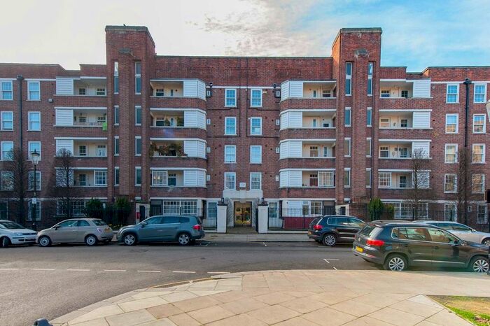 3 Bedroom Flat To Rent In Southern Row, London, W10