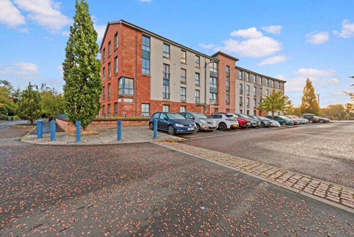 2 Bedroom Flat For Sale In Richmond Park Gardens, G5
