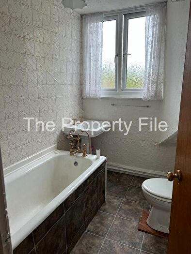 1 Bedroom Flat To Rent In Wardle Road, Sale, M33