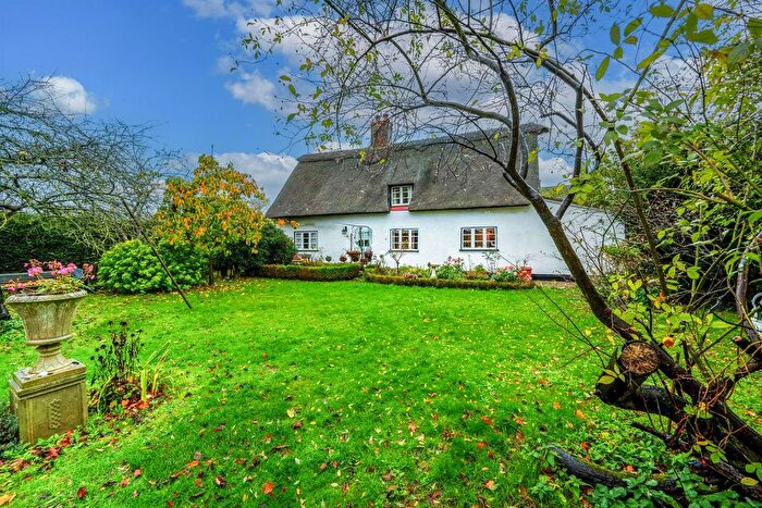 3 Bedroom Detached House For Sale In Blunham Road, Moggerhanger, Bedford, MK44