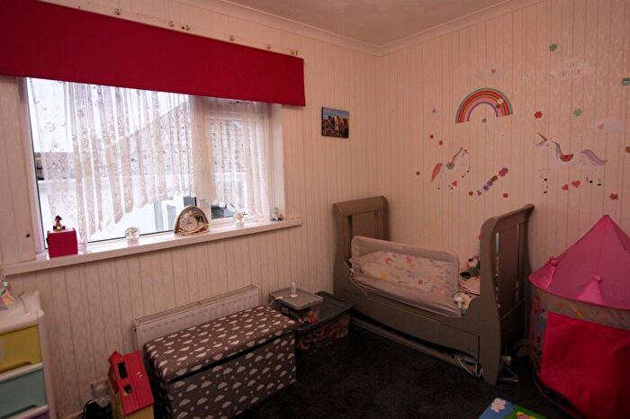 2 Bedroom Bungalow For Sale In Southlands Avenue, Corfe Mullen, BH21
