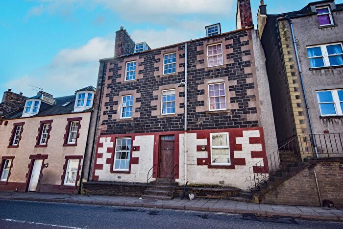 1 Bedroom Flat For Sale In High Street, Newburgh, KY14