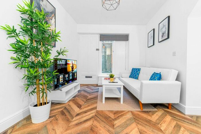 1 Bedroom Flat To Rent In Princess Alley, Wolverhampton, WV1