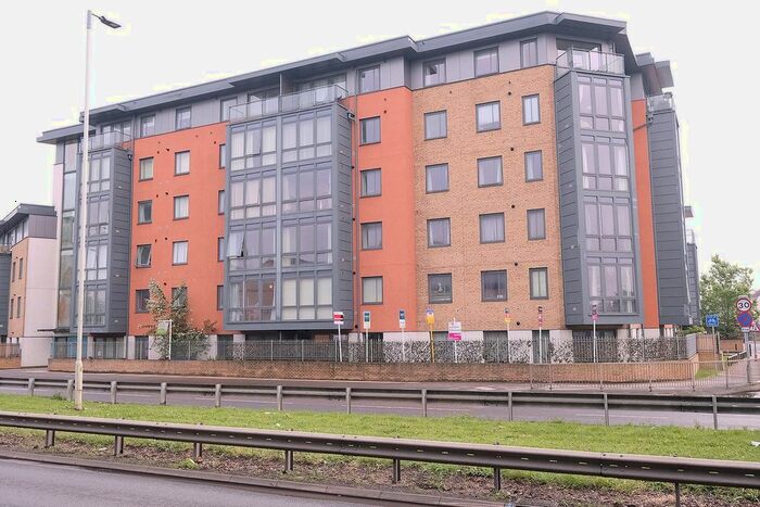 2 Bedroom Flat To Rent In Lynmouth Avenue, Chelmsford CM2