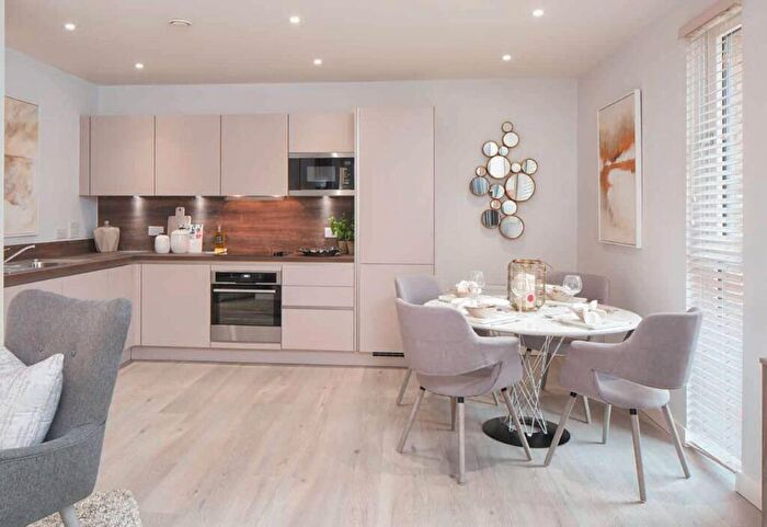 3 Bedroom Flat For Sale In Hendon Waterside, Hendon, NW9