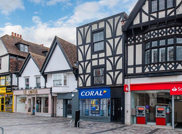 2 Bedroom Flat For Sale In High Street, Maidstone, ME14