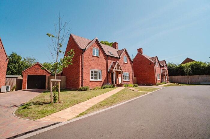 3 Bedroom Detached House For Sale In The Paddocks, Cubbington, Leamington Spa, CV32