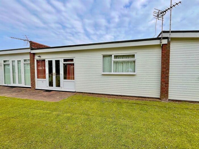 2 Bedroom Chalet For Sale In Edward Road, Winterton-On-Sea, NR29