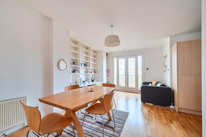 1 Bedroom Flat For Sale In Farringdon Road, Farringdon, London, EC1M