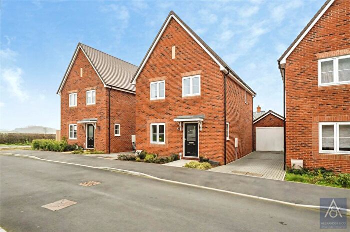 3 Bedroom Detached House For Sale In Willowvale Way, Steeple Claydon, Buckingham, MK18