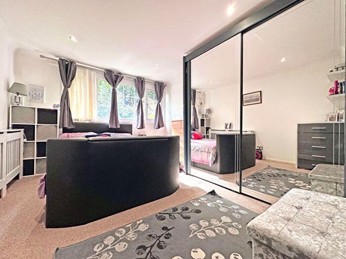 3 Bedroom End Of Terrace House For Sale In Ramsay Close, West Bromwich, B71