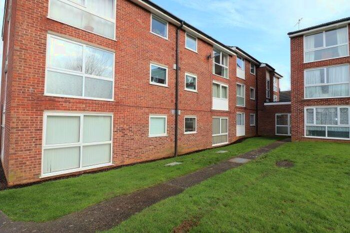 2 Bedroom Flat To Rent In Falkland Court, Braintree, CM7