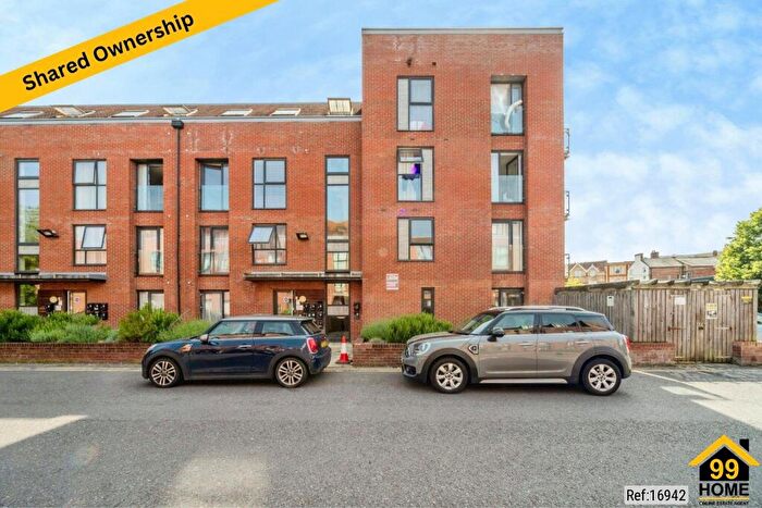 2 Bedroom Apartment For Sale In Candleford, Buckingham, MK18