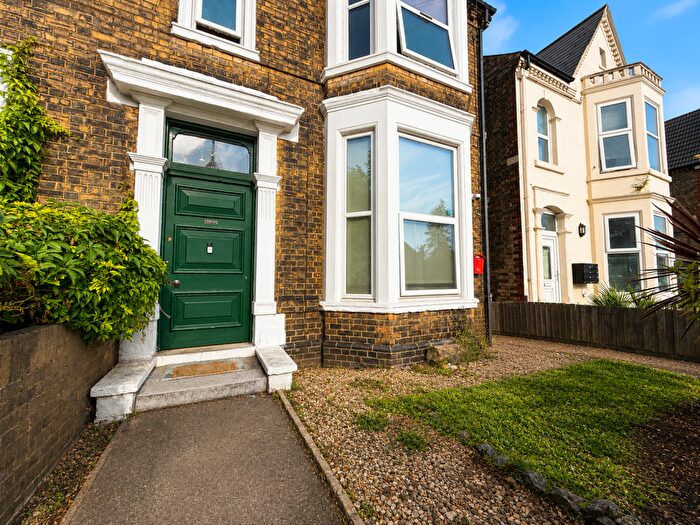 3 Bedroom Maisonette To Rent In Fletton Avenue, Peterborough, PE2