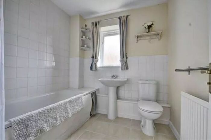 1 Bedroom End Of Terrace House To Rent In Garratts Way, High Wycombe, HP13