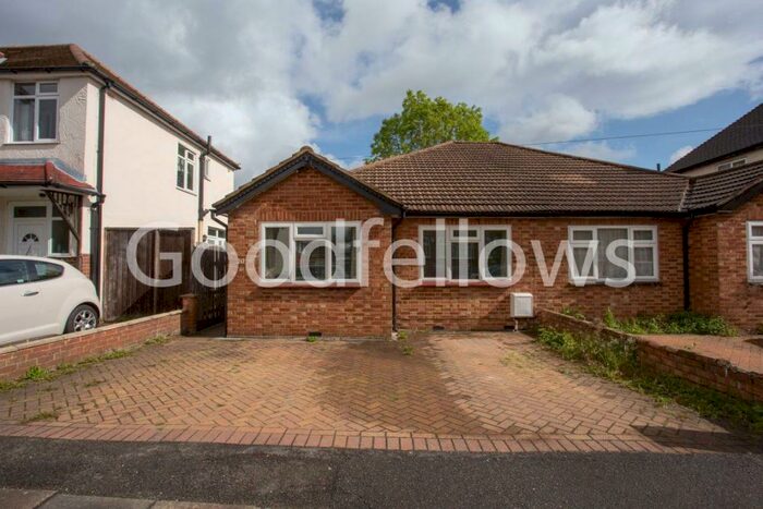 2 Bedroom Bungalow To Rent In Florence Avenue, Morden, SM4