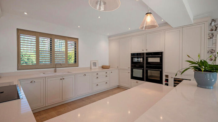 4 Bedroom Detached House For Sale In Riverside Off Tiddington Road, Stratford Upon Avon, Warwickshire., CV37
