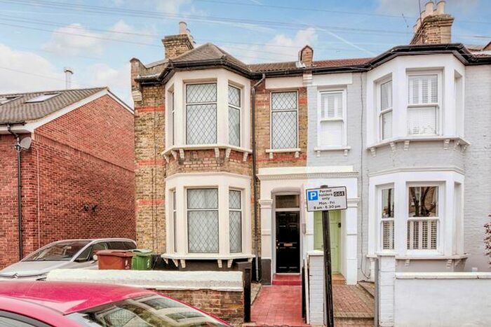 3 Bedroom End Of Terrace House To Rent In Albert Road, Leyton, E10